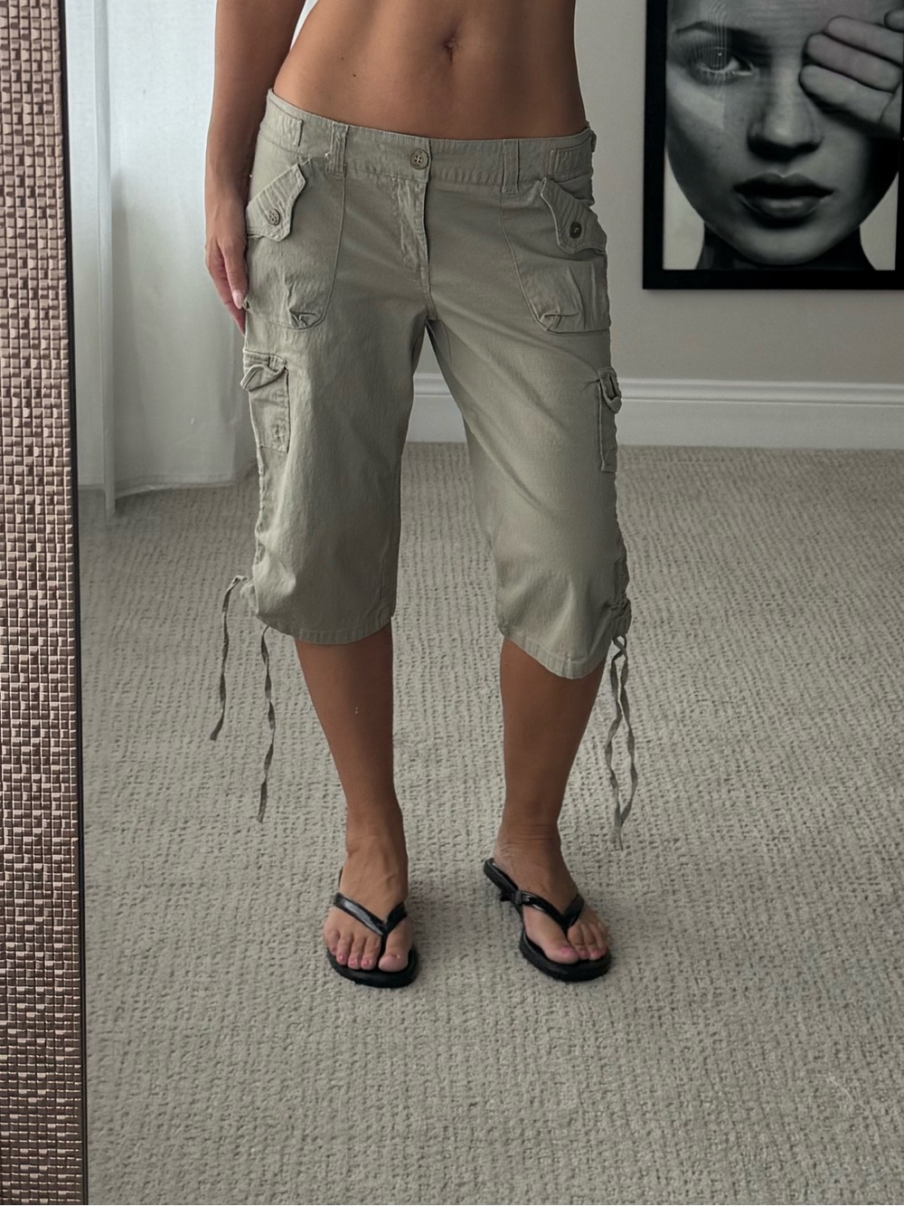 Y2K American Vintage Light Khaki Cargo low rise Capri Pants